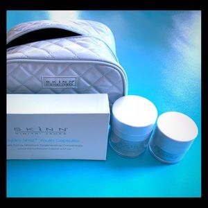 SKINN 4 piece Hydro-Vital Skincare Set + Bonus